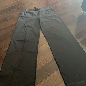Lululemon wide leg pants with pocket